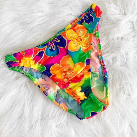 Vintage Other - VINTAGE Venus Swimwear High Leg Bikini Bottom